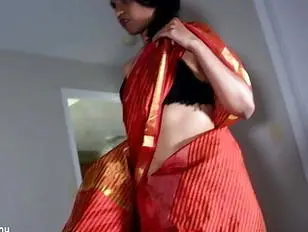 308px x 232px - INDIAN MOM SUCKING AND FUCKING SON'S WHITE FRIEND - Sunporno