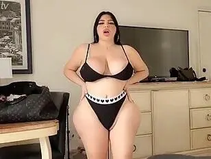 Big Ass Black Pov - She Looks Good In Black - Very Buxom Asian with Big Ass in Homemade POV -  Sunporno