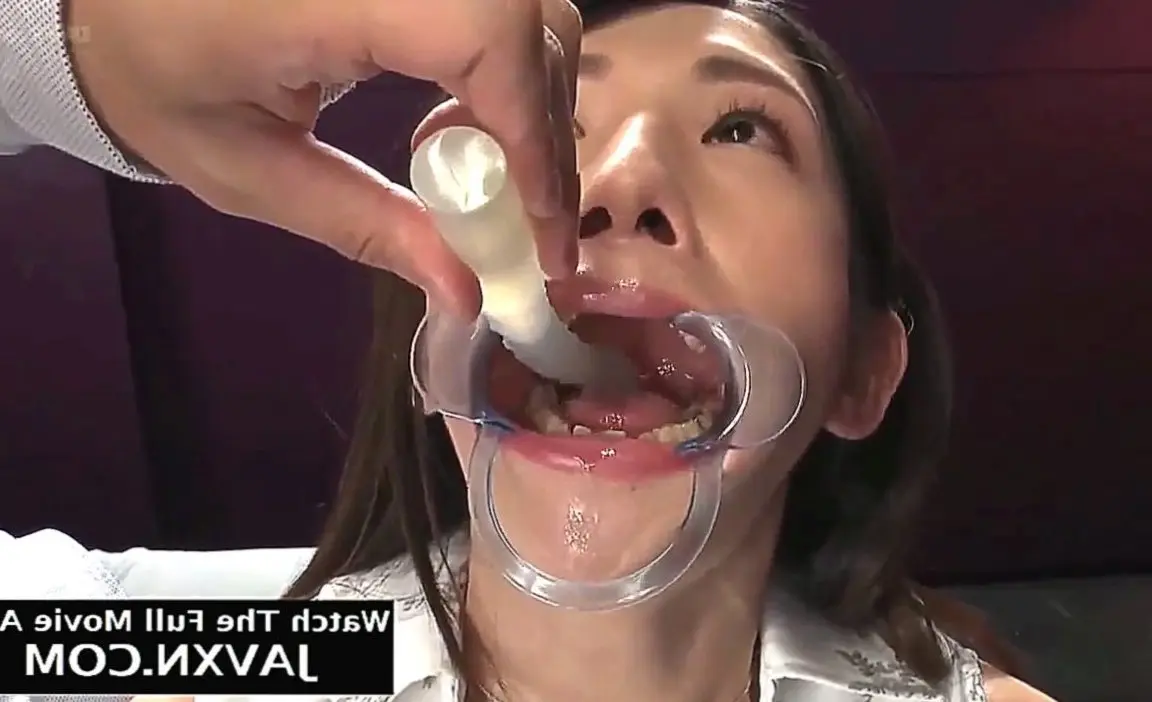 Japanese MILF Extreme Deepthroat photo