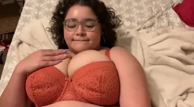 Mexican BBW in red lingerie gets fucked - Sunporno