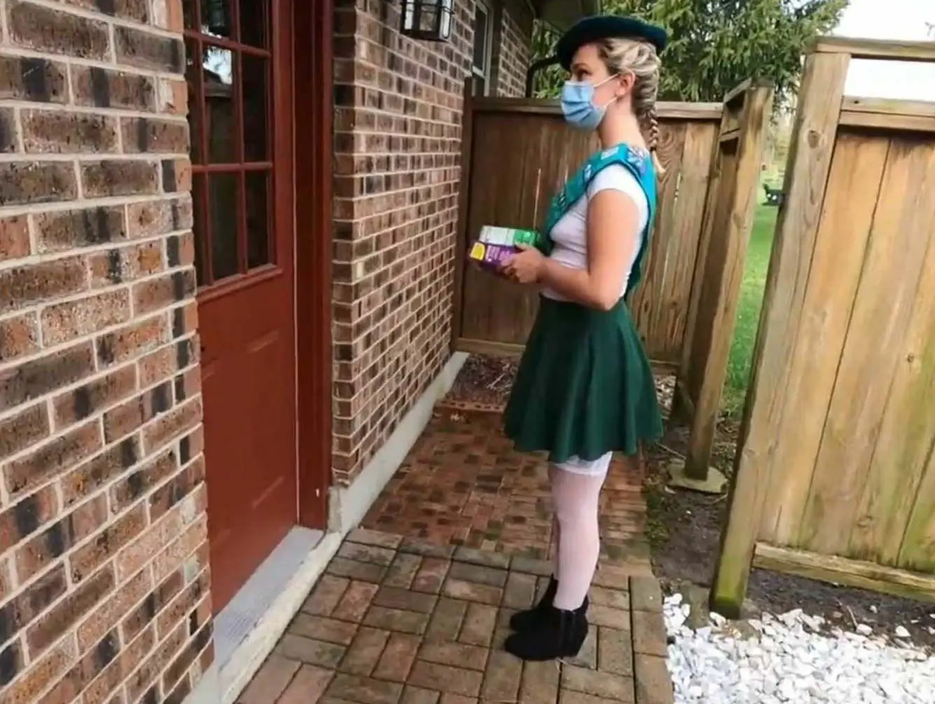 Girl scout selling cookies gets fucked by older