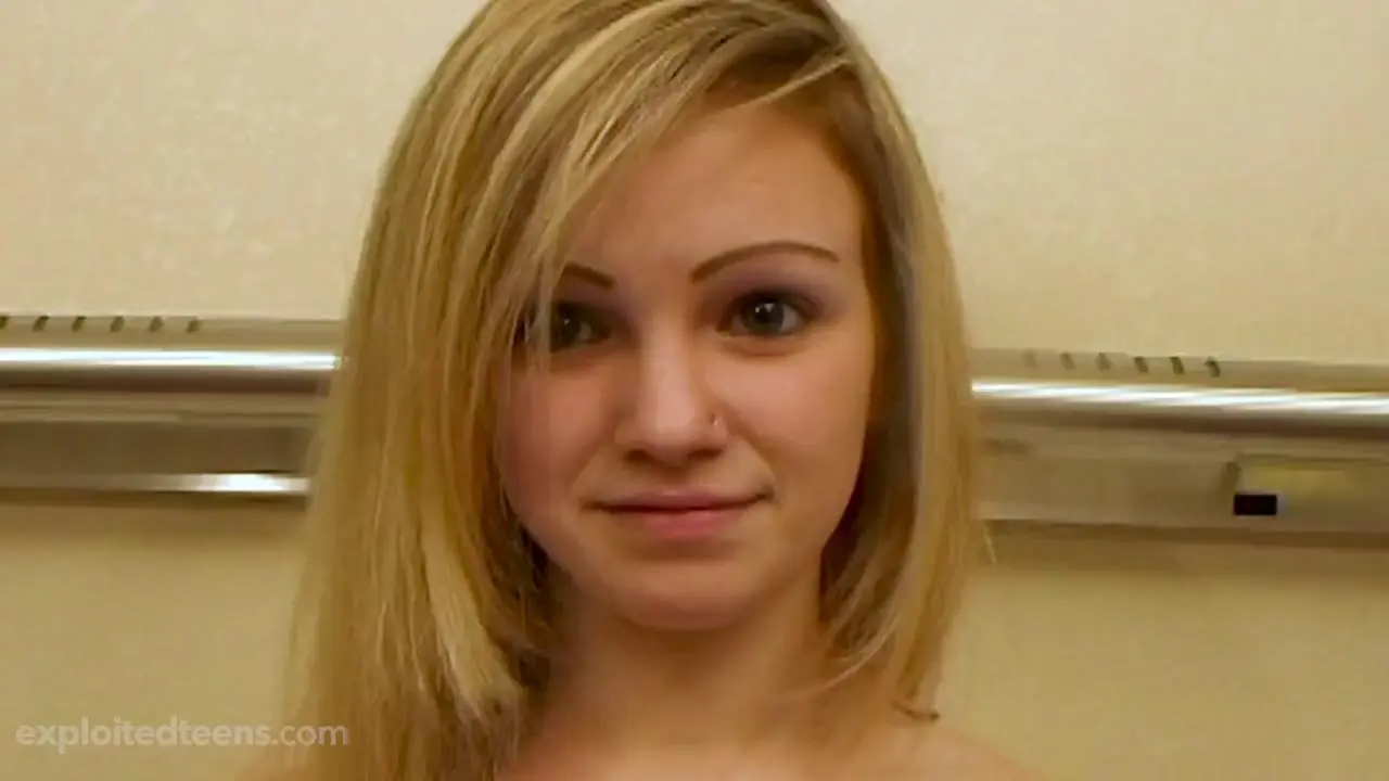 18 Yr Old Blonde Teen With Big Tits Gets Fucked - Sunporno