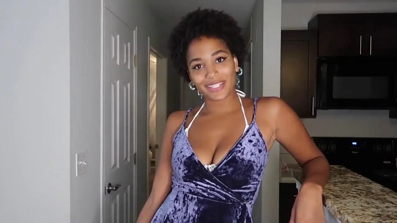1280px x 720px - Amateur ebony babe with beautiful black tits gives POV blowjob to dildo and  rides it - homemade solo - Sunporno