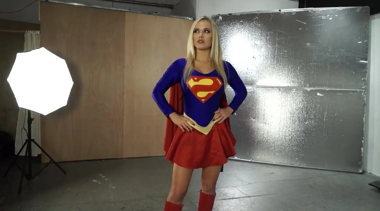 Alexis Monroe Supergirl - Alexis Monroe Super Addict - Cosplay Lesbian Sex - Sunporno